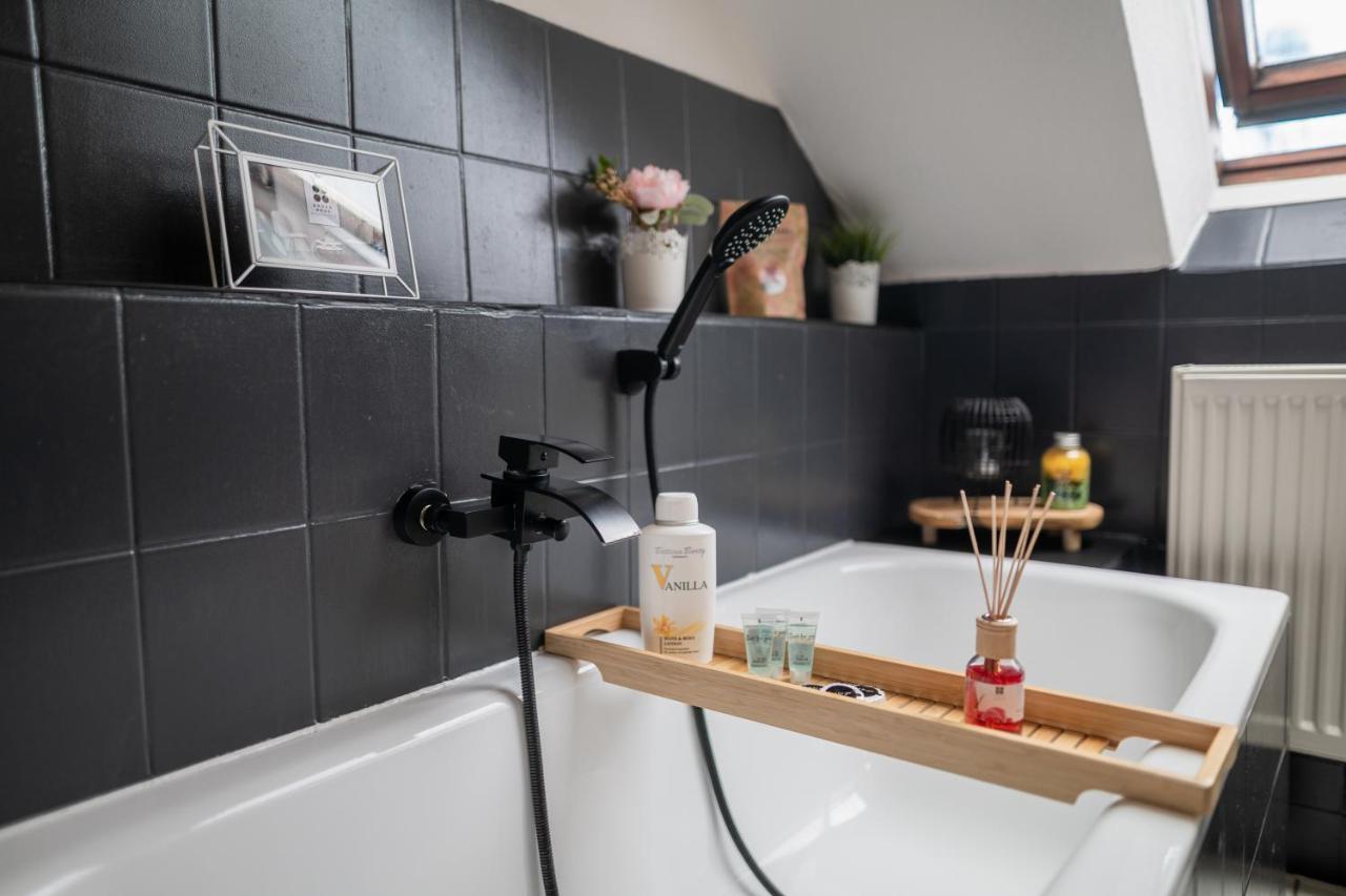 Ruhiges Apartment Klimaanlage I Smart TV I Küche I WLAN I Netflix Magdeburg Exterior foto